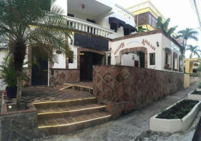 Отель Hotel Maison Gautreaux  Санто-Доминго